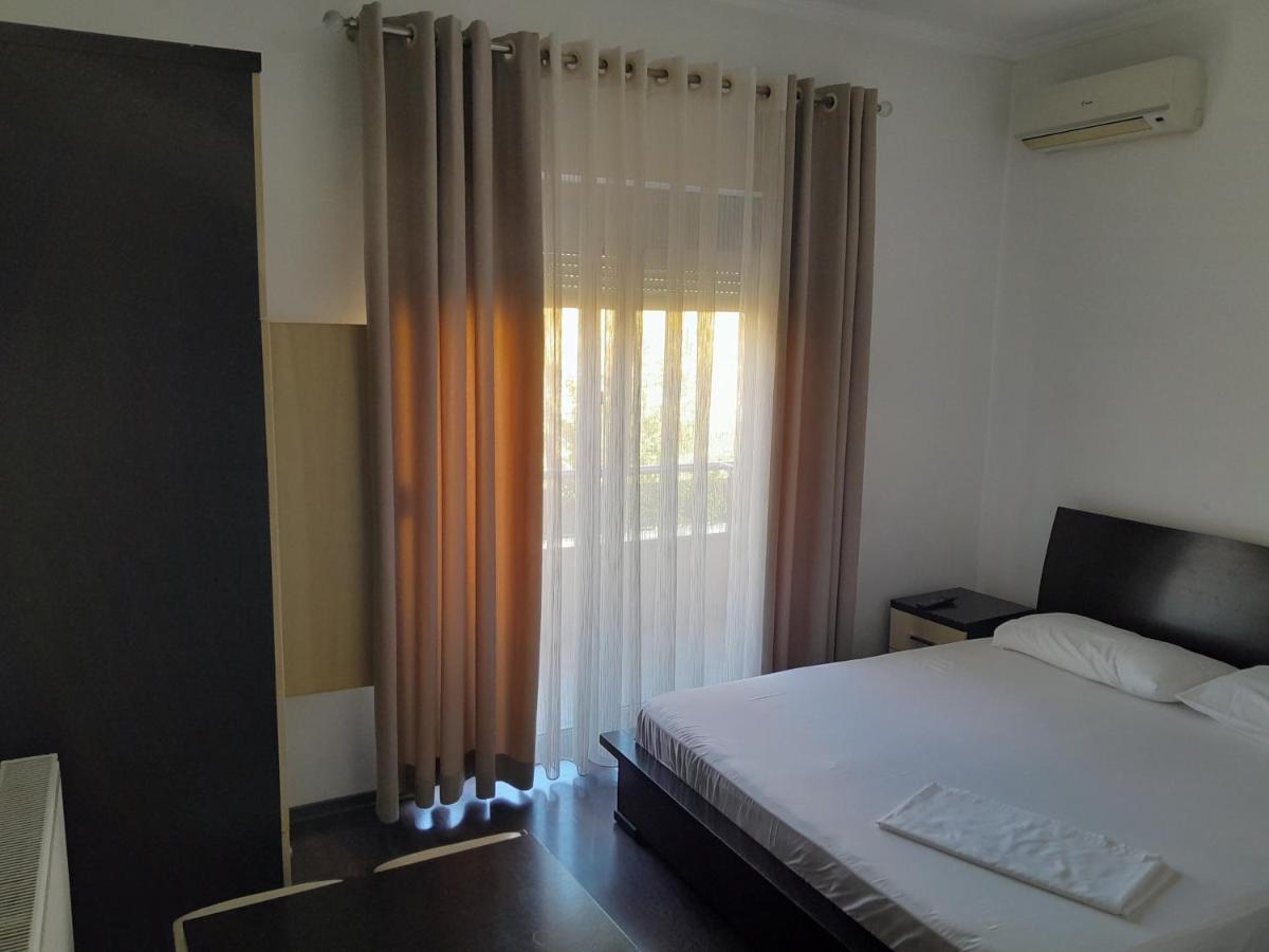 Hotel Yjet Pogradec Exterior foto